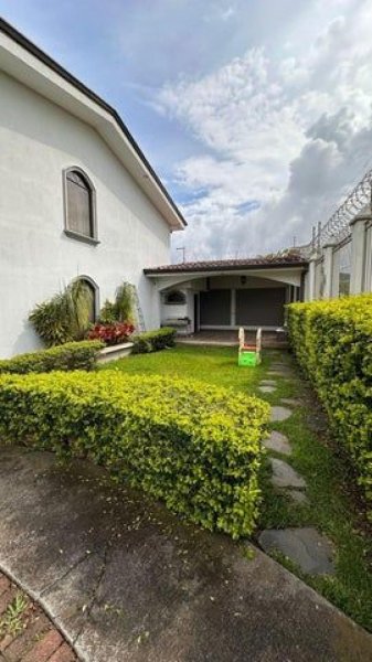 Foto Casa en Alquiler en Escazu, Escazu, San José - U$D 1.600 - CAA87322 - BienesOnLine