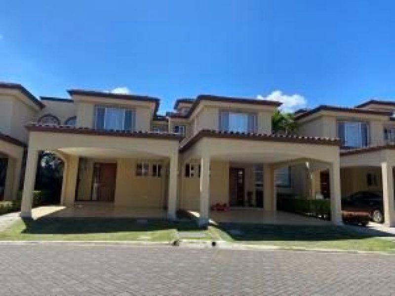 Foto Casa en Alquiler en Guachipelín, Escazú, San José - U$D 1.350 - CAA40728 - BienesOnLine