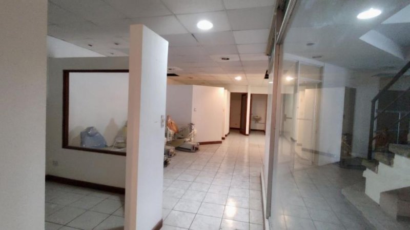 Foto Local en Alquiler en Moravia, San José - U$D 1.520 - LOA94697 - BienesOnLine