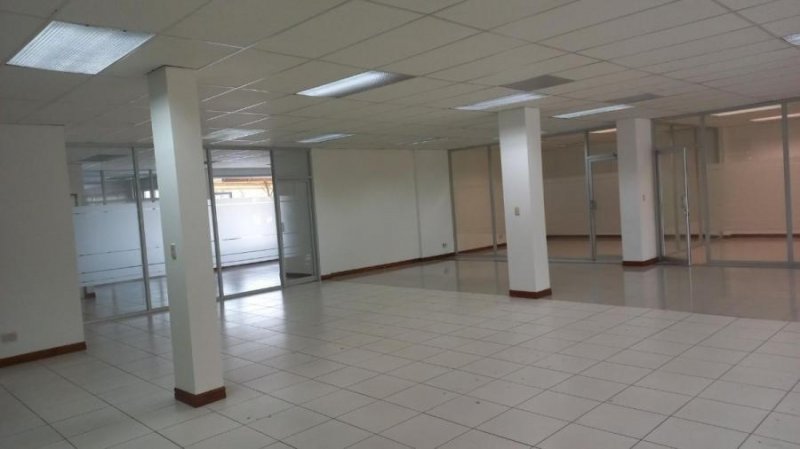 Foto Local en Alquiler en Por la Galera, Curridabat, San José - U$D 8.218 - LOA89162 - BienesOnLine