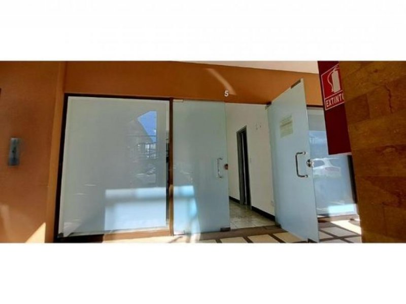 Foto Local en Alquiler en Escazú, San José - U$D 1.960 - LOA89729 - BienesOnLine