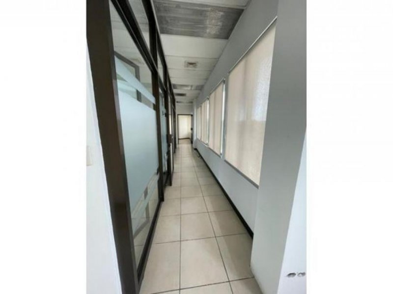 Foto Local en Alquiler en Escazú, San José - U$D 2.960 - LOA98731 - BienesOnLine