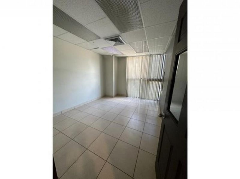 Foto Oficina en Alquiler en Escazú, San José - U$D 4.832 - OFA77212 - BienesOnLine