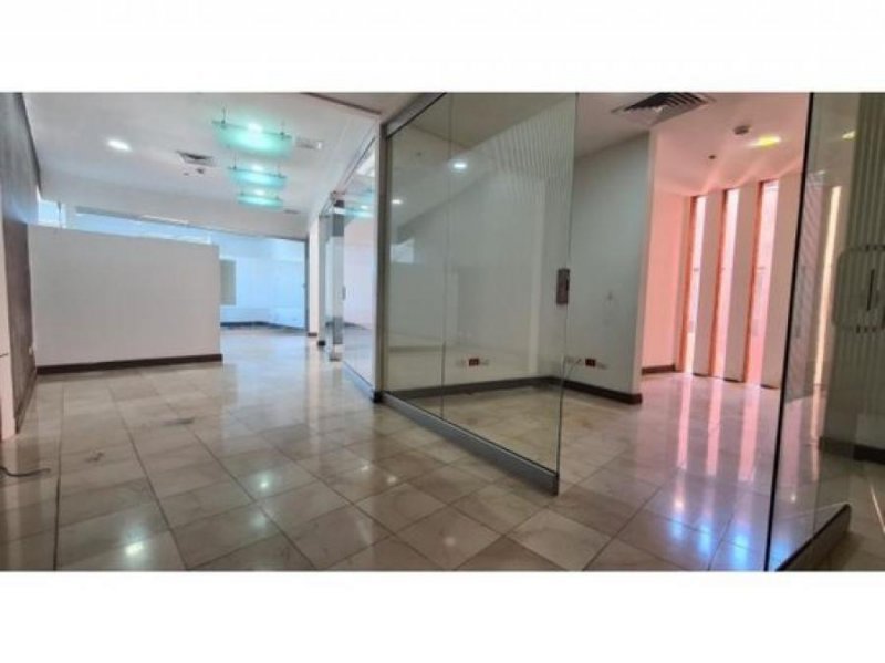 Foto Oficina en Alquiler en Escazú, San José - U$D 4.314 - OFA77959 - BienesOnLine