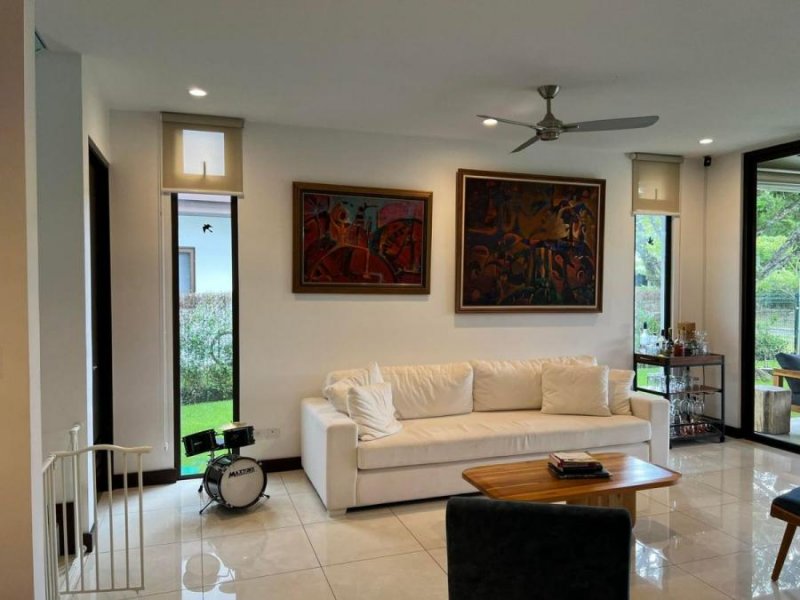 Casa en Alquiler en Condominio Hacienda Espinal San Rafael, Alajuela