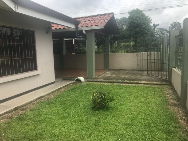 Alquilo casa en Guápiles