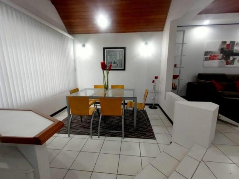 Apartamento en Alquiler en SABANA SUR Mata Redonda, San José