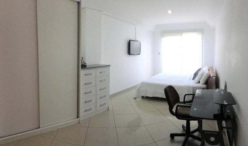 Foto Apartamento en Alquiler en Escazú, San José - U$D 1.350 - APA95023 - BienesOnLine