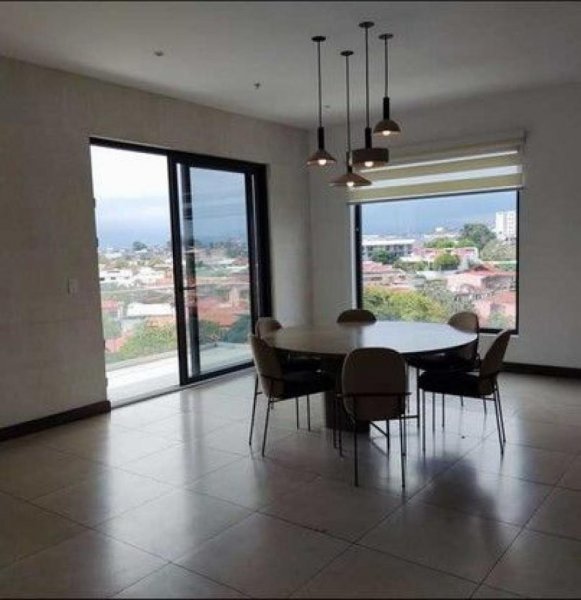 Apartamento en Venta en Escazú, Los Laureles. 5PVV7464764