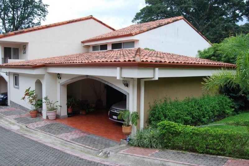 Foto Casa en Venta en Escazú, Escazú, San José - U$D 400.000 - CAV97746 - BienesOnLine