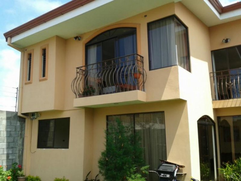 Foto Casa en Venta en Santo Domingo, Heredia - U$D 250.000 - CAV4790 - BienesOnLine