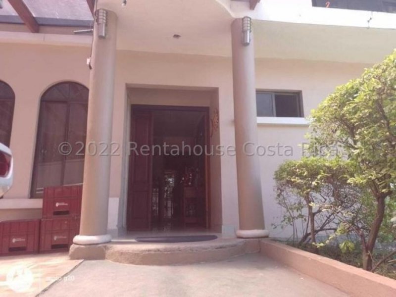 Foto Casa en Venta en Santa Ana, San José - U$D 255.000 - CAV61272 - BienesOnLine