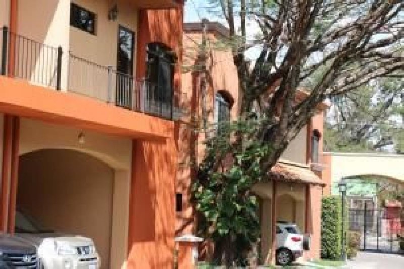 Foto Casa en Venta en Mora, San José - U$D 225.000 - CAV28302 - BienesOnLine