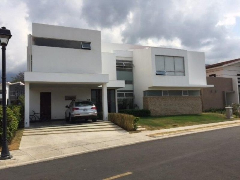 Foto Casa en Venta en Santa Ana, San José - U$D 550.000 - CAV16192 - BienesOnLine