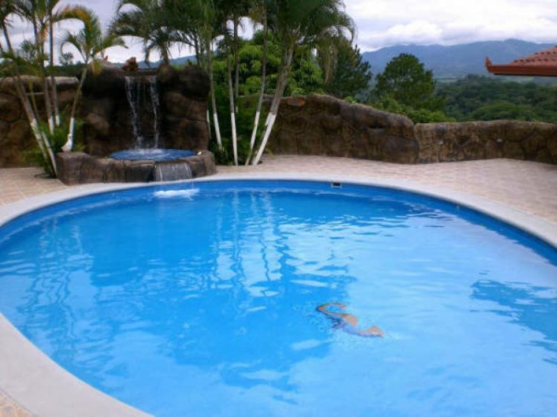 Foto Casa en Venta en Alajuela, Alajuela - U$D 1.000.000 - CAV8950 - BienesOnLine