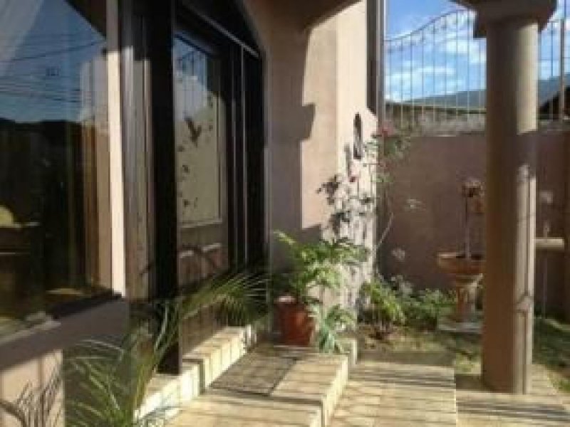 Foto Casa en Venta en La Unión, Cartago - U$D 251.000 - CAV41063 - BienesOnLine