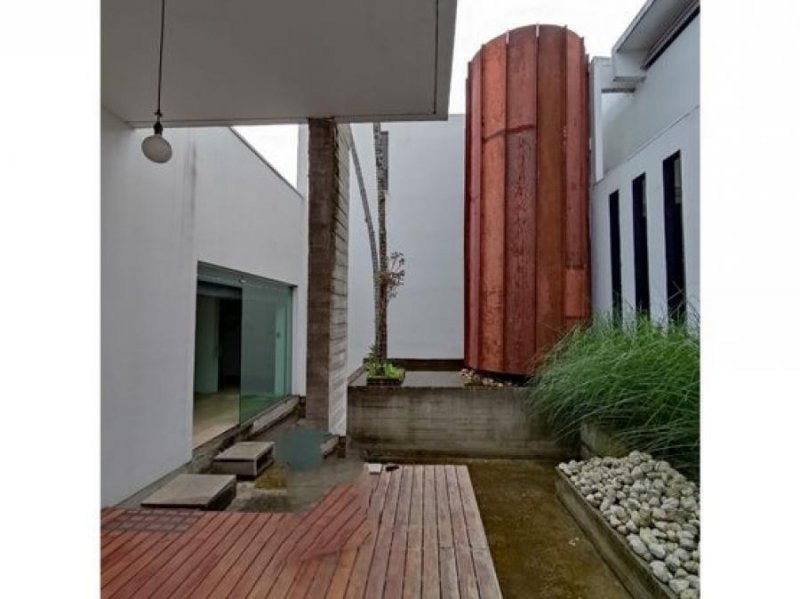 Foto Casa en Venta en Montes de Oca, San José - U$D 460.000 - CAV104816 - BienesOnLine