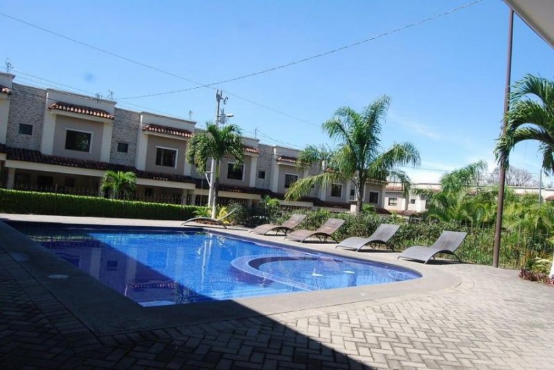 Foto Casa en Venta en uruca, Santa Ana, San José - U$D 220.000 - CAV99223 - BienesOnLine