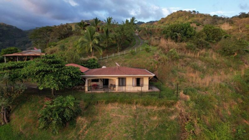 Casa de Campo en Desmonte, San Mateo: Tranquilidad y Naturaleza