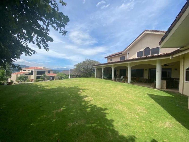 Casa en Alquiler en Hacienda Los Reyes Guácima, Alajuela