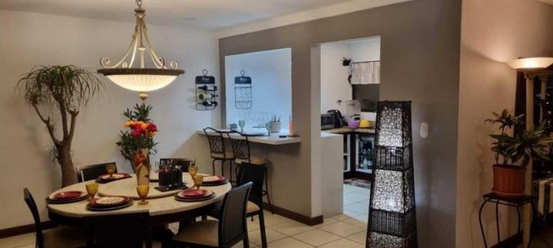 Foto Casa en Alquiler en Escazú, San José - U$D 2.600 - CAA69635 - BienesOnLine