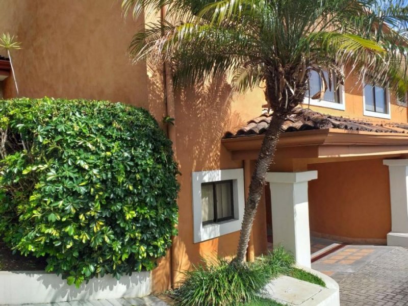 Foto Casa en Venta en Escazú, San José - U$D 239.500 - CAV54756 - BienesOnLine