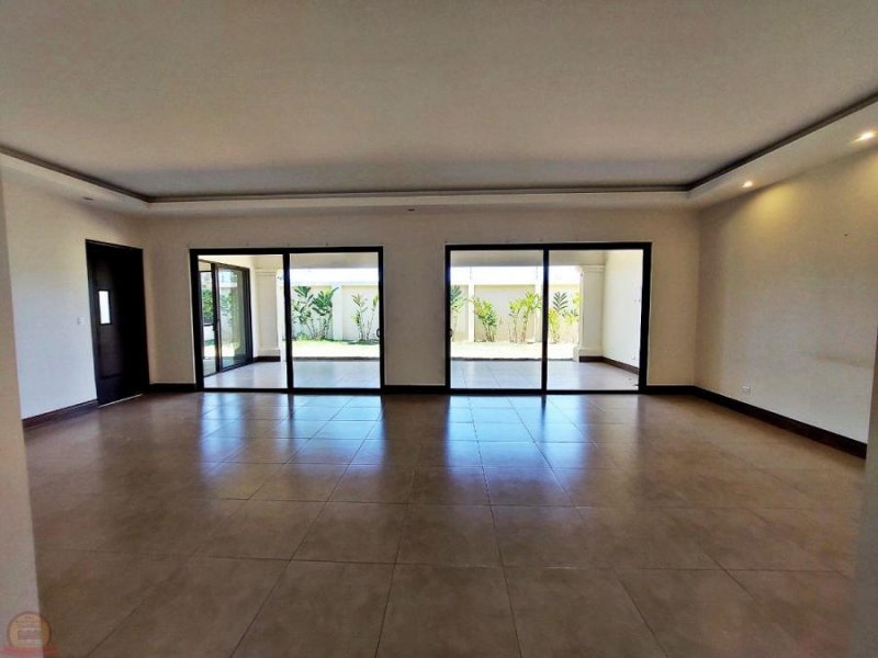 Foto Casa en Venta en Lindora, Pozos, Pozos, San José - U$D 745.000 - CAV95922 - BienesOnLine