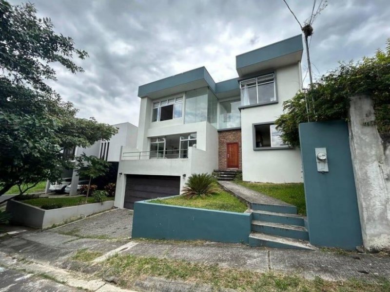 Foto Casa en Venta en Brasil de Santa Ana, Santa Ana, San José - U$D 255.000 - CAV86598 - BienesOnLine