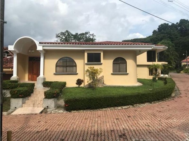 Casa en Venta en  Garabito, Puntarenas