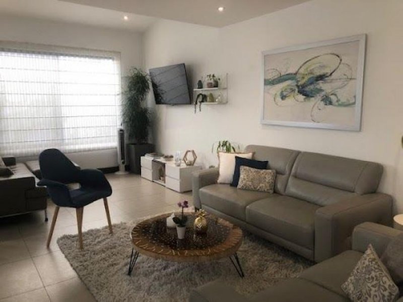 Foto Casa en Venta en Guachipelín, Escazú, San José - U$D 305.000 - CAV53933 - BienesOnLine