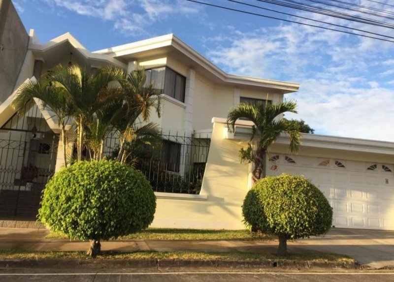 Foto Casa en Venta en Alajuela, Alajuela - U$D 399.000 - CAV44786 - BienesOnLine