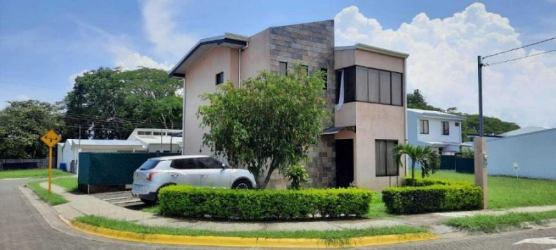 Foto Casa en Venta en Alajuela, Alajuela - U$D 136.000 - CAV82734 - BienesOnLine