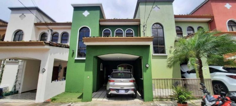 Foto Casa en Venta en Alajuelita, San José - U$D 127.000 - CAV85880 - BienesOnLine