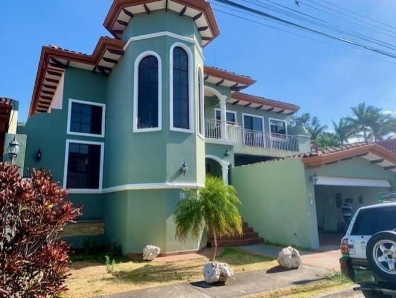 Foto Casa en Venta en Belén, Heredia - U$D 425.000 - CAV35229 - BienesOnLine