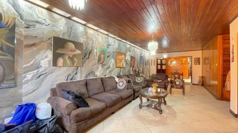 Casa en Venta en Carmen, Cartago. MLS 25-1398 (JA)