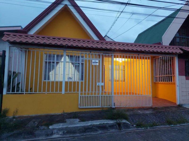 Casa en Venta en  Cinco Esquinas, San José