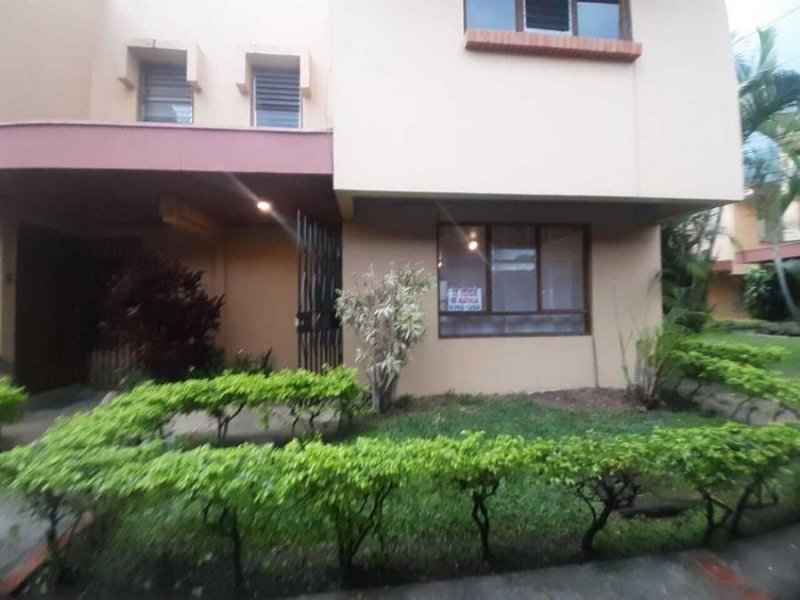 Foto Casa en Venta en Curridabat, San José - U$D 250.000 - CAV53298 - BienesOnLine