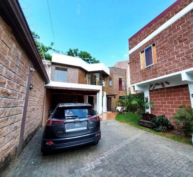 Foto Casa en Venta en Curridabat, San José - U$D 325.000 - CAV93638 - BienesOnLine