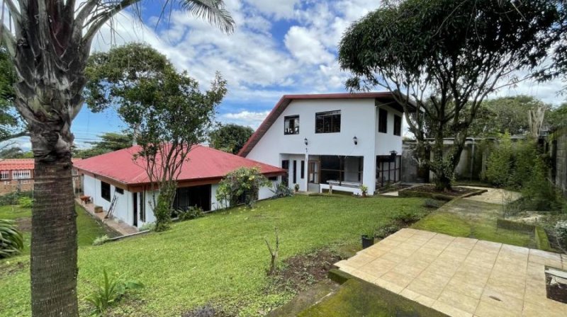 Foto Casa en Venta en Desamparados, Alajuela - U$D 235.000 - CAV75036 - BienesOnLine