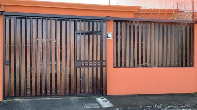 Foto Casa en Venta en Desamparados, San José - ¢ 67.000.000 - CAV38045 - BienesOnLine