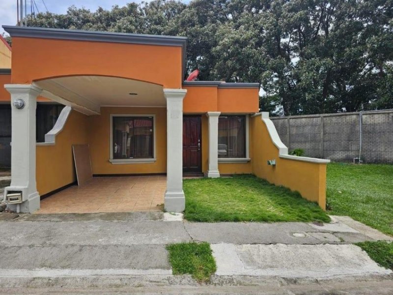 Foto Casa en Venta en Desamparados, San José - U$D 122.000 - CAV81890 - BienesOnLine