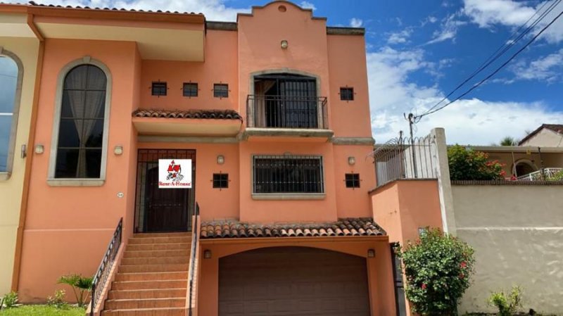 Foto Casa en Venta en Escazú, San José - U$D 295.000 - CAV33318 - BienesOnLine