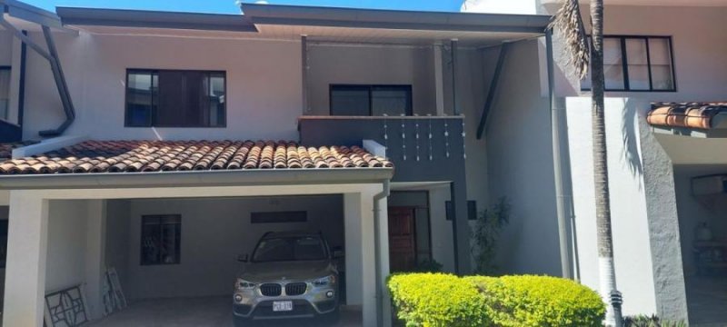 Foto Casa en Venta en Santa Ana, San José - U$D 210.000 - CAV71718 - BienesOnLine