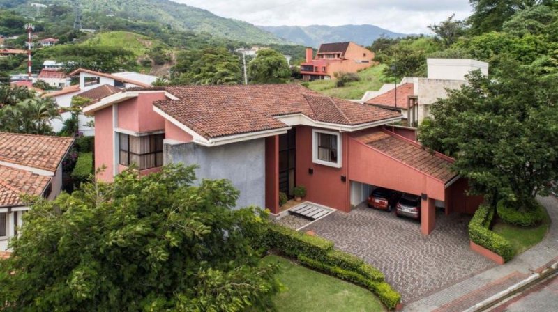 Foto Casa en Venta en Escazú, San José - U$D 695.000 - CAV67954 - BienesOnLine