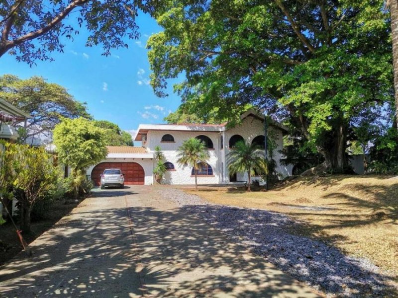 Foto Casa en Venta en Escazú, San José - U$D 599.000 - CAV72086 - BienesOnLine