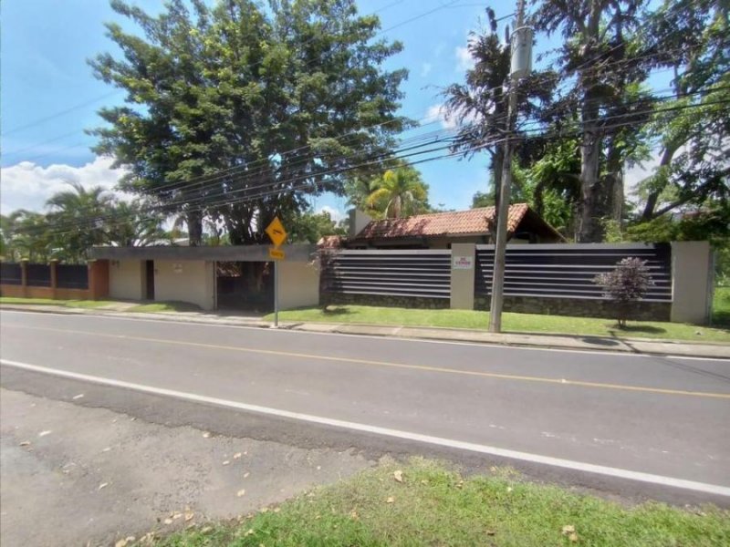 Foto Casa en Venta en Escazú, San José - U$D 750.000 - CAV44777 - BienesOnLine