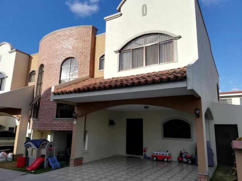 Foto Casa en Venta en Escazú, San José - ¢ 120.000.000 - CAV73115 - BienesOnLine