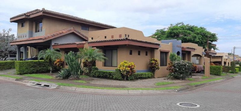 Foto Casa en Venta en Flores, Heredia - U$D 225.000 - CAV51631 - BienesOnLine