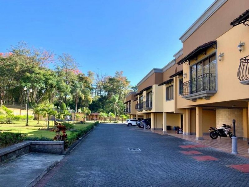 Foto Casa en Venta en Granadilla, Curridabat, San José - U$D 280.000 - CAV42487 - BienesOnLine