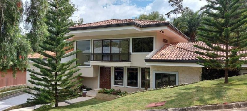 Foto Casa en Venta en Guachipelín., Escazú, San José - U$D 650.000 - CAV41561 - BienesOnLine